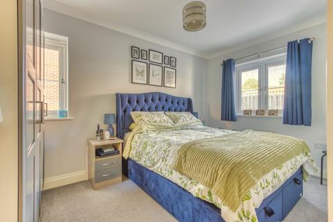 113 Grove Gate, Staplegrove, Taunton, TA2 6DE