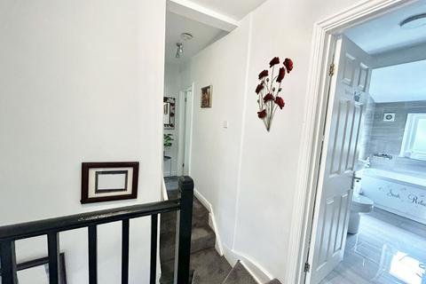 37 Fallowfield Avenue, Hall Green, Birmingham, B28 0NN