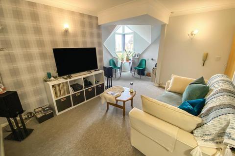 2 bedroom flat for sale, Sunnyhill Road, Poole BH12