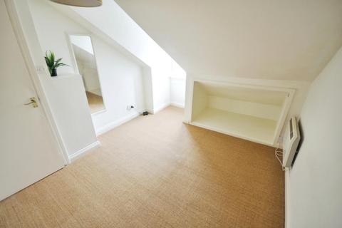 Flat 5, 17 Richmond Road, Exeter, EX4 4JA
