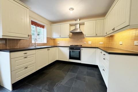 4 bedroom end of terrace house for sale, Gwithian Road, St. Austell