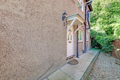 16 Ridgemount Close, London, SE20 8NJ