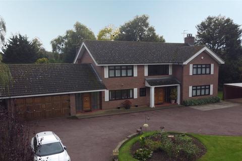 4 bedroom detached house for sale, Mildenhall Road, Barton Mills, Bury St. Edmunds, Suffolk, IP28