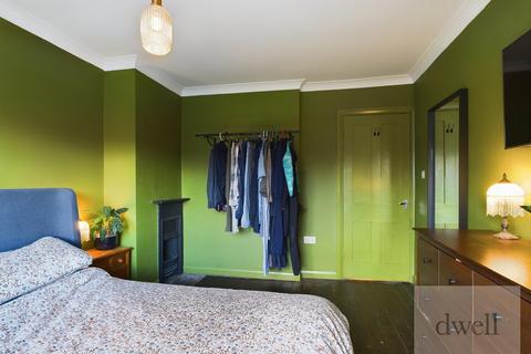 13 Lea Farm Road, Leeds, LS5 3PB