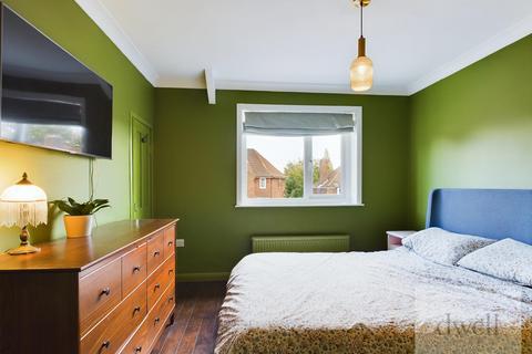 13 Lea Farm Road, Leeds, LS5 3PB