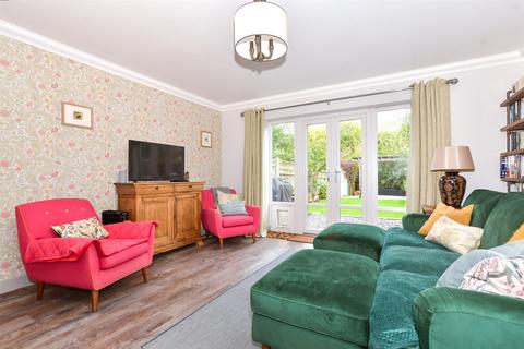 3 bedroom end of terrace house for sale, Maxted Close, Tonbridge, Kent