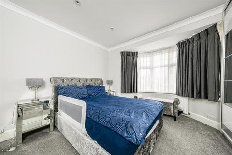 5 Downs View, Isleworth, TW7 5HF
