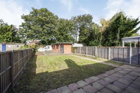 4 bedroom semi-detached house for sale, Great West Road, Hounslow