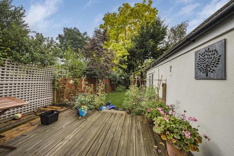 36 Syon Park Gardens, Isleworth, TW7 5NB