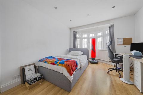 36 Syon Park Gardens, Isleworth, TW7 5NB