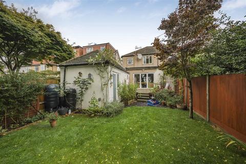 36 Syon Park Gardens, Isleworth, TW7 5NB