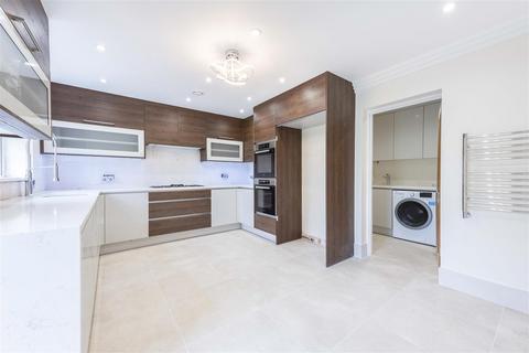 5 bedroom detached house for sale, Wood Lane, Osterley