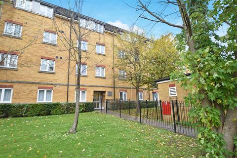 1 bedroom apartment for sale, Wood Lane, Isleworth