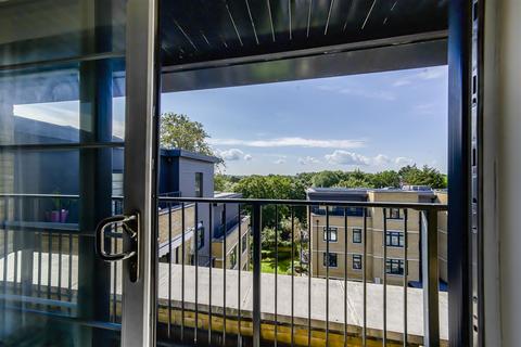 1 bedroom apartment for sale, Samuelson Place, Isleworth