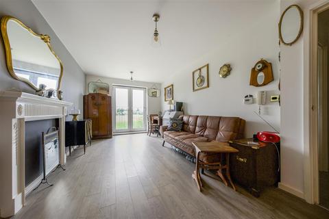 1 bedroom apartment for sale, Wood Lane, Isleworth