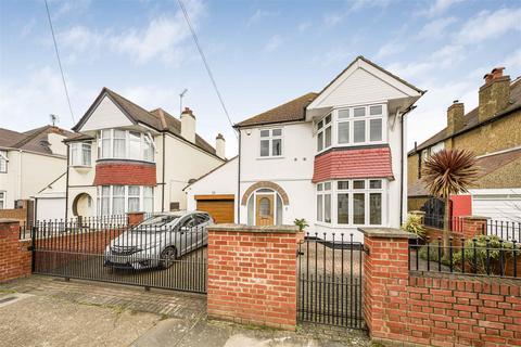 17 Alderney Avenue, Hounslow, TW5 0QN