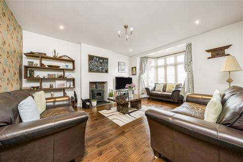 17 Alderney Avenue, Hounslow, TW5 0QN
