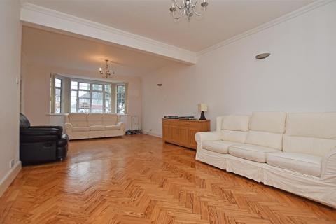 3 bedroom semi-detached house for sale, Shelley Crescent, Hounslow