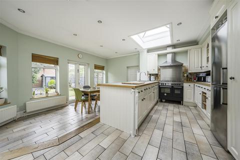 4 bedroom semi-detached house for sale, Brantwood Avenue, Old Isleworth