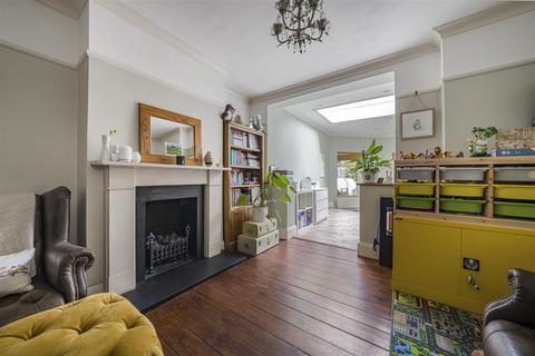24 Brantwood Avenue, Isleworth, TW7 7EX