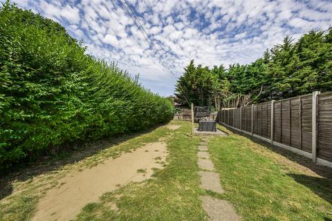 3 bedroom terraced house for sale, Queenswood Avenue, Hounslow