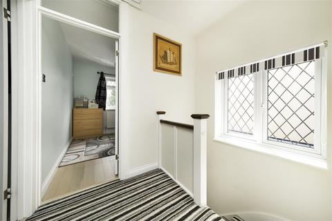 90 Whitton Dene, Hounslow, TW3 2JU
