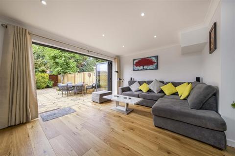 3 bedroom end of terrace house for sale, Aplin Way, Isleworth