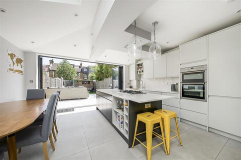 70 Worple Road, Isleworth, TW7 7HU