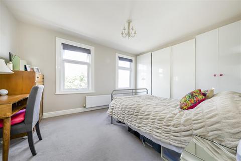 70 Worple Road, Isleworth, TW7 7HU