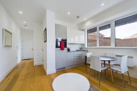 undefined, Douglas Road, Hounslow