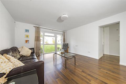 2 bedroom maisonette for sale, Fairways, Isleworth