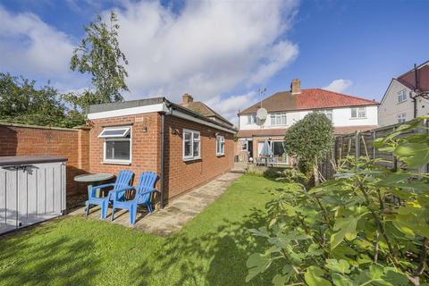 3 bedroom semi-detached house for sale, Winchester Avenue, Hounslow