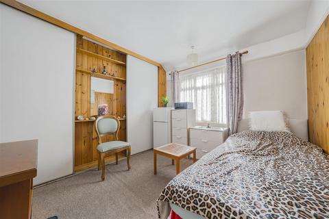 46 Winchester Avenue, Hounslow, TW5 0HA