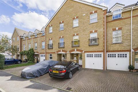 4 bedroom terraced house for sale, Draper Close, Isleworth