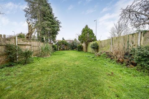 4 bedroom semi-detached house for sale, St. Marys Crescent, Osterley