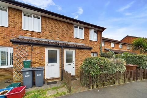 1 bedroom maisonette for sale, Heather Close, Isleworth