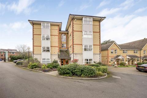 2 bedroom apartment for sale, Busch Close, Isleworth