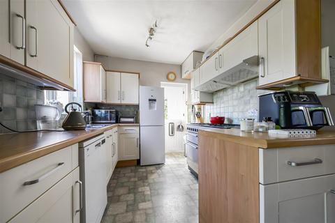 3 bedroom semi-detached house for sale, Chatsworth Crescent, Hounslow