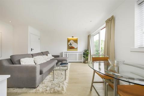 29 Manor House Way, Isleworth, TW7 6BJ