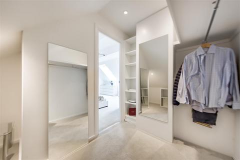 29 Manor House Way, Isleworth, TW7 6BJ