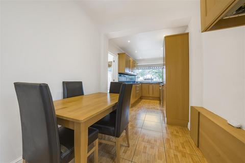 17 Chatsworth Crescent, Hounslow, TW3 2PE