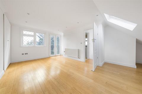 17 Chatsworth Crescent, Hounslow, TW3 2PE
