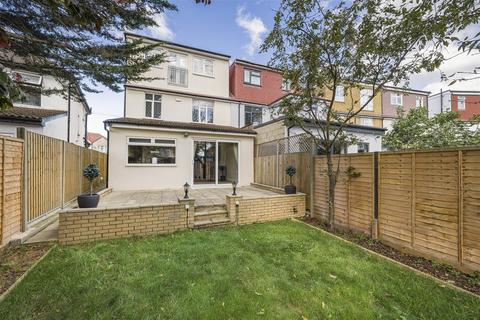 17 Chatsworth Crescent, Hounslow, TW3 2PE