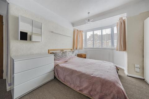 3 bedroom terraced house for sale, Myrtle Road, Hounslow