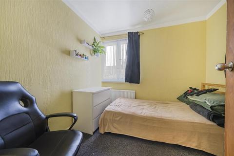 3 bedroom terraced house for sale, Myrtle Road, Hounslow