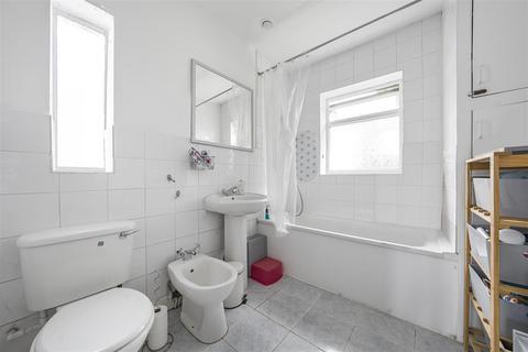 141 Wills Crescent, Whitton, Hounslow, TW3 2JF