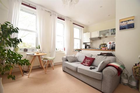 Flat 1, 91 Crown Road, St Margarets, Twickenham, TW1 3EX