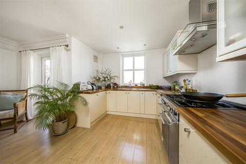 29 Herons Place, Isleworth, TW7 7BE