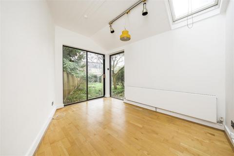 21 Netherton Road, Twickenham, TW1 1LZ