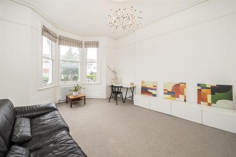 1 bedroom apartment for sale, St. Margarets Road, St Margarets Village